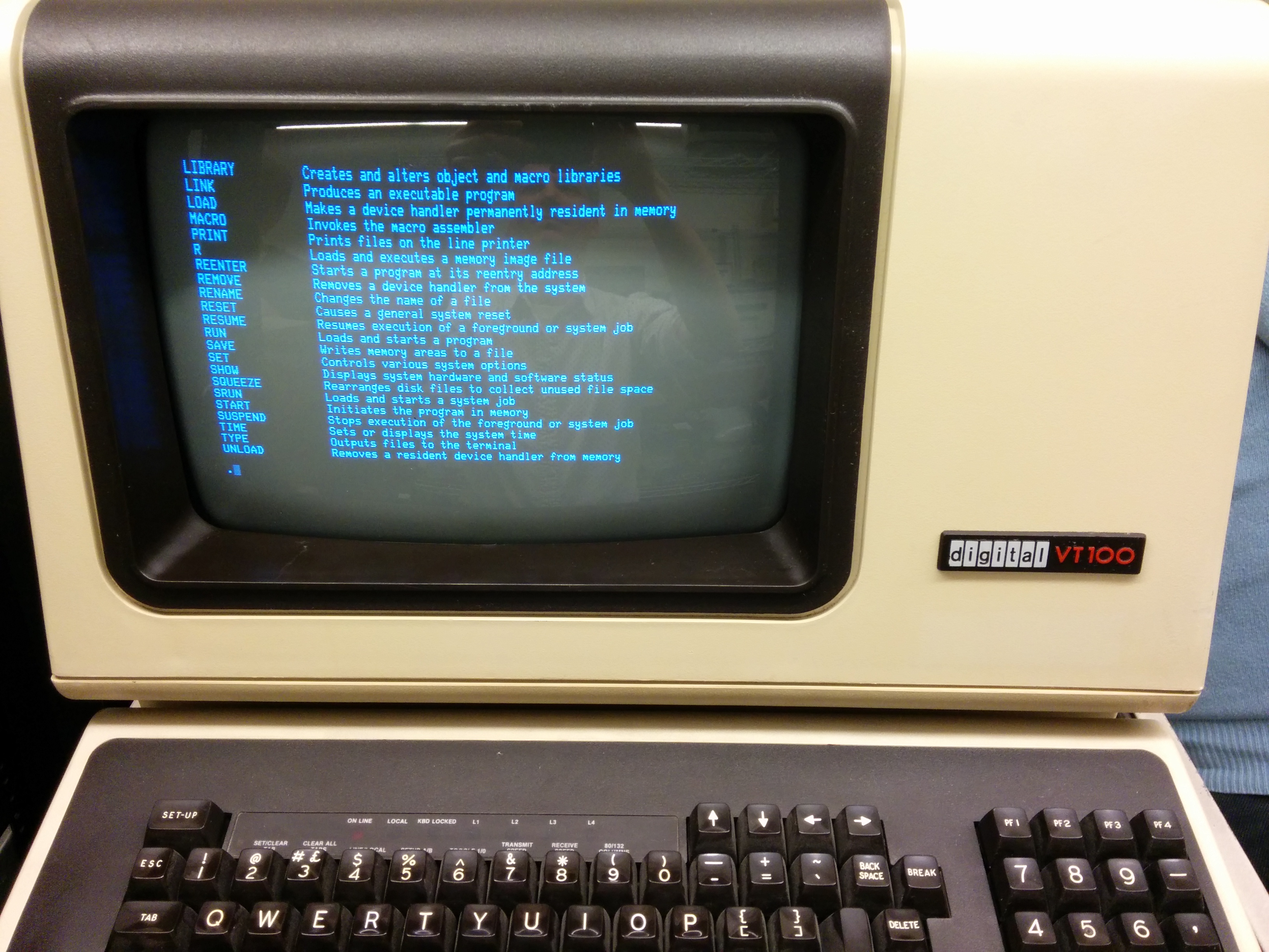 A computer screen displaying a batch file.
