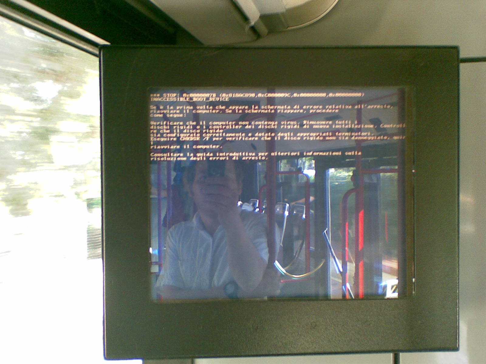 A computer screen displaying error messages.