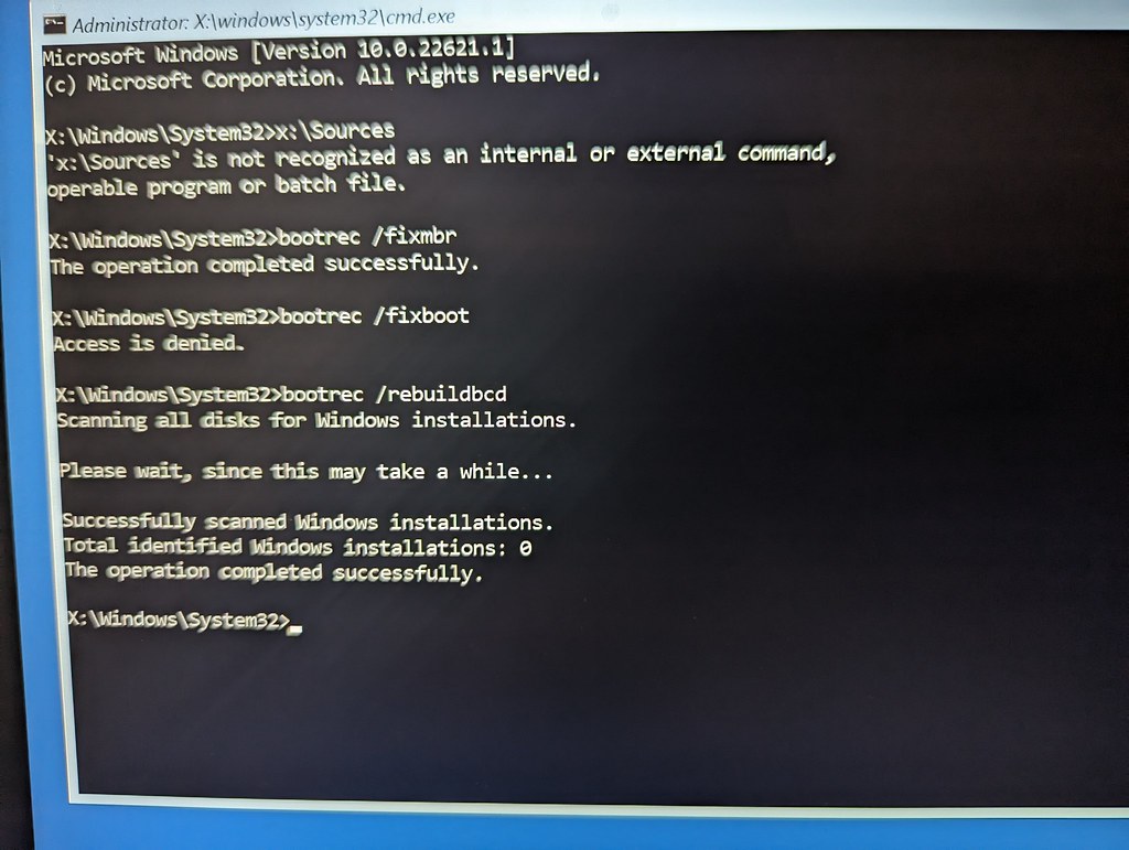 Windows command prompt with Bootrec command